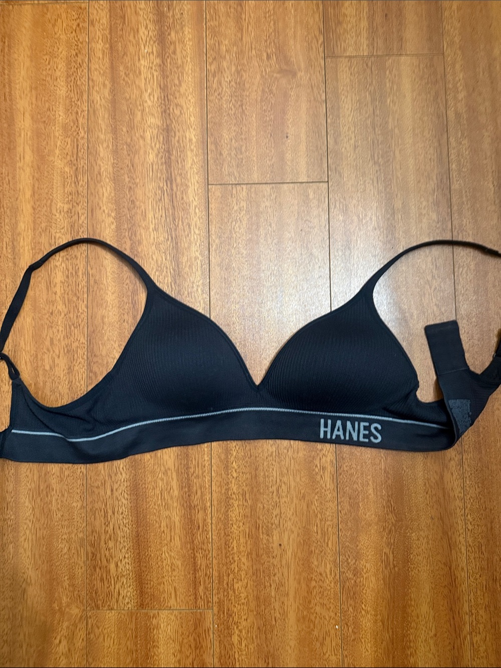 Hanes Black Wireless Light Support Bra